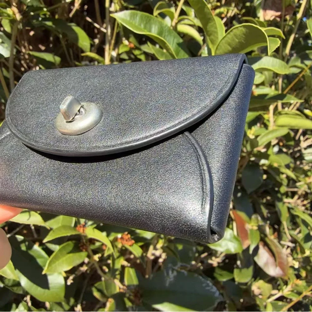 Coach Turnlock Card Case with Tea Rose Studs Black Leather 20950G - Picture 5 of 11